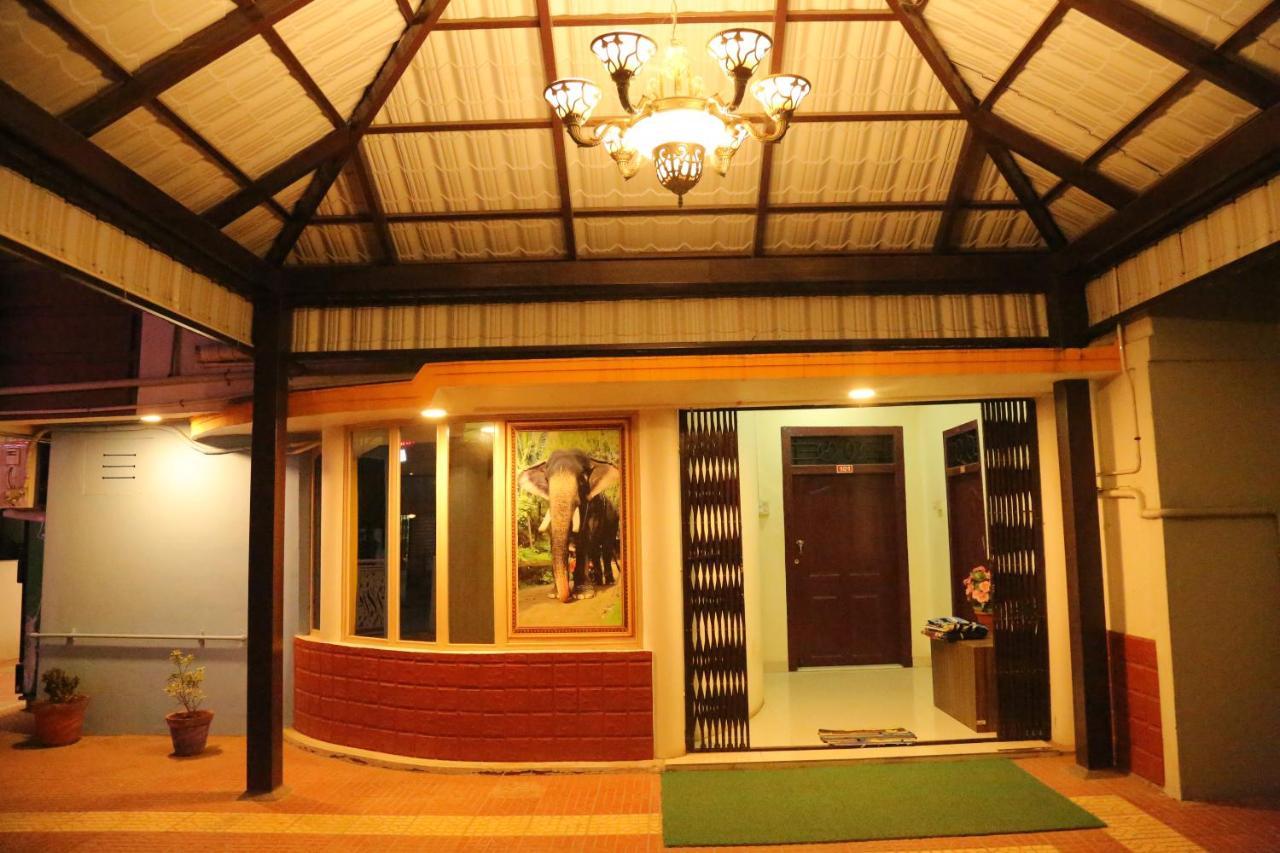 Kaala Bairav Grand Annex Temple Stay, Maduráj Kültér fotó
